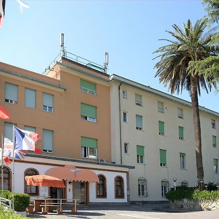 Casa Fatebenefratelli Hotel วาราซเซ ภายนอก รูปภาพ
