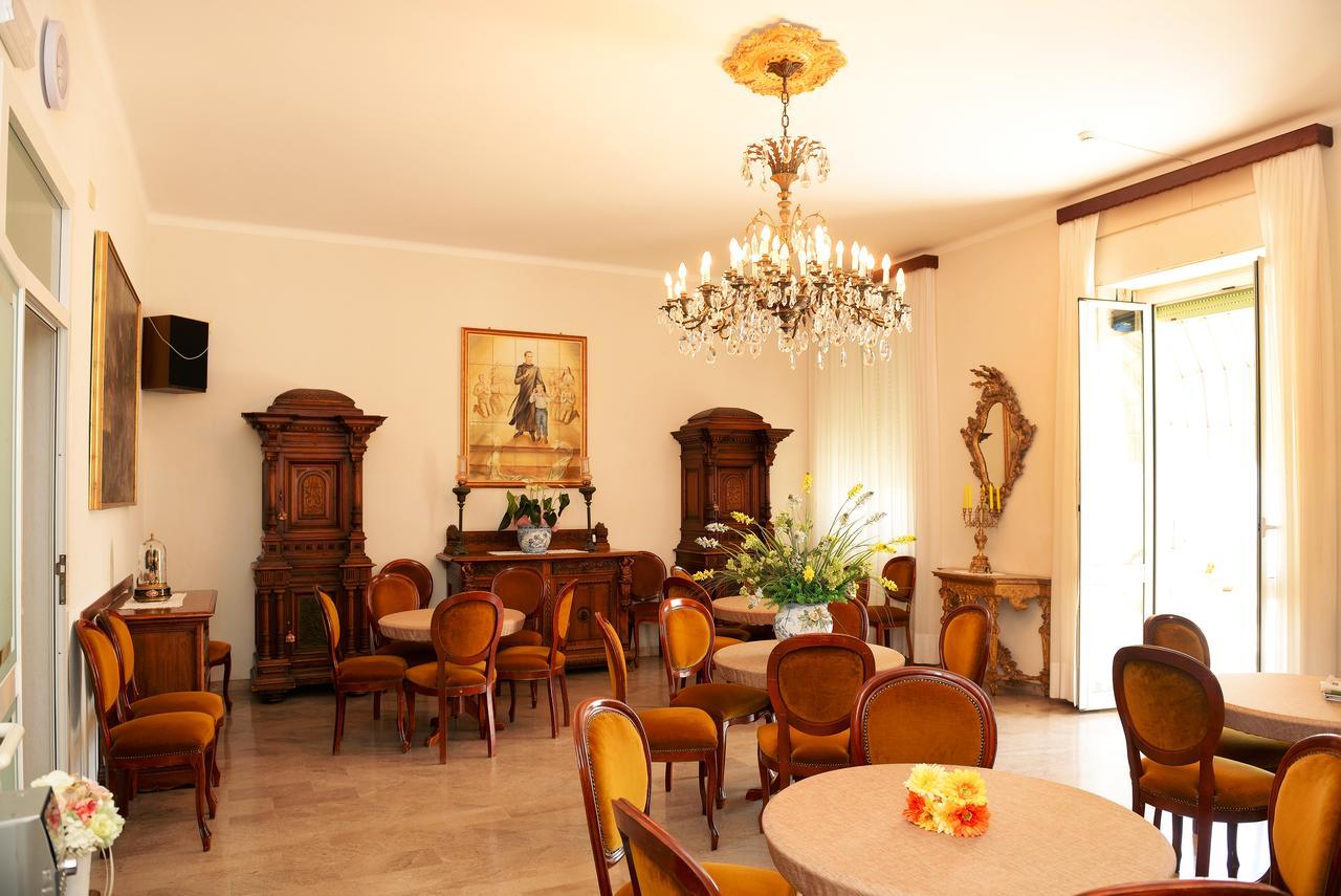 Casa Fatebenefratelli Hotel วาราซเซ ภายนอก รูปภาพ