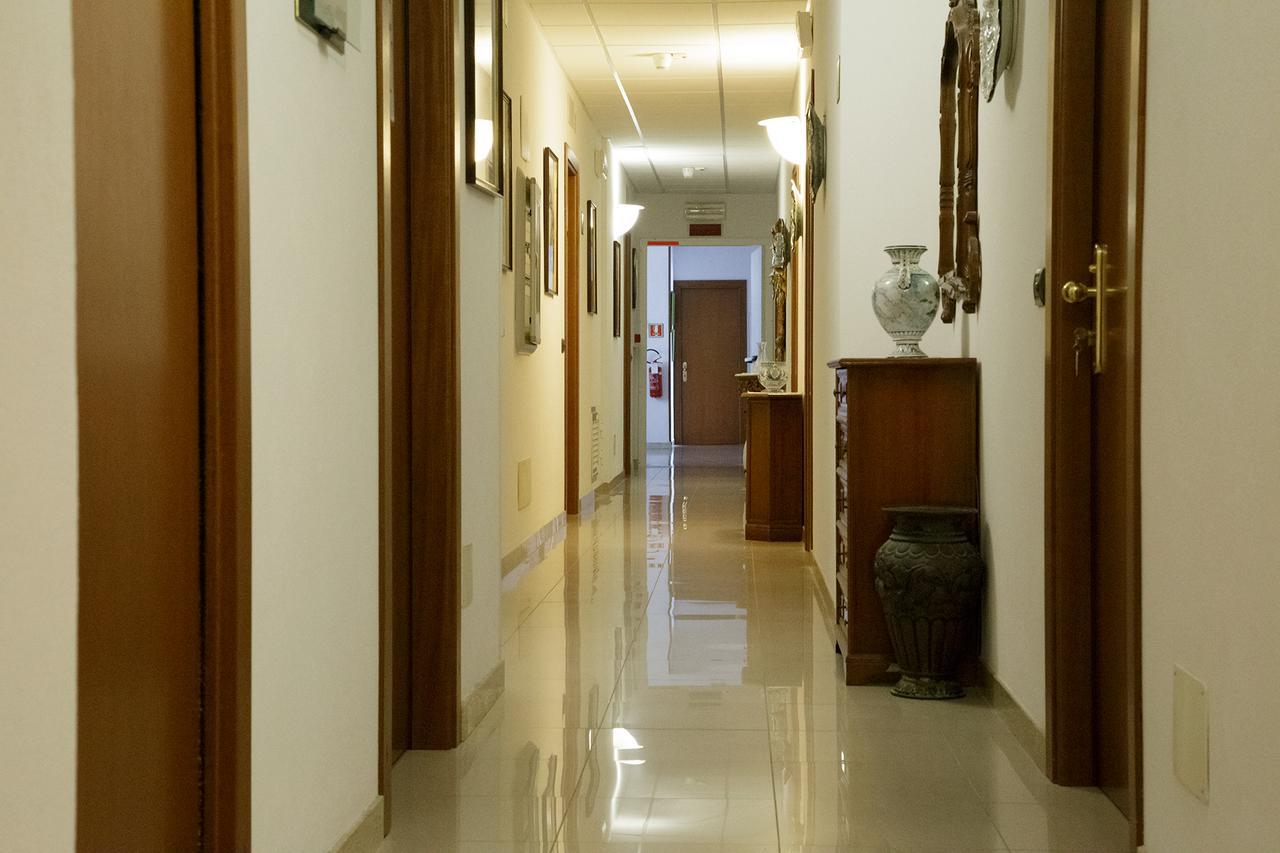 Casa Fatebenefratelli Hotel วาราซเซ ภายนอก รูปภาพ